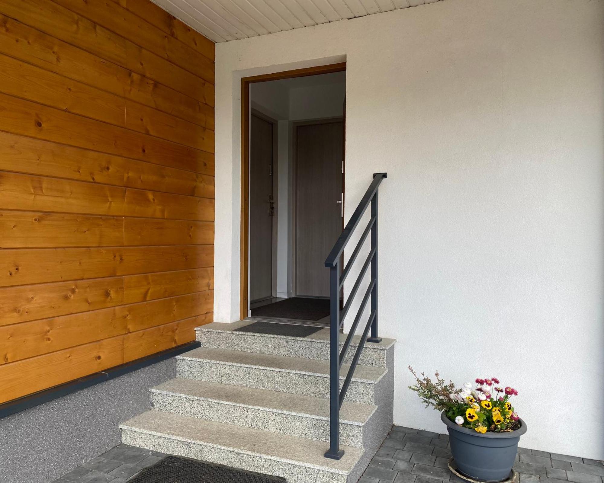 Apartamenty Fredry 레스코 외부 사진