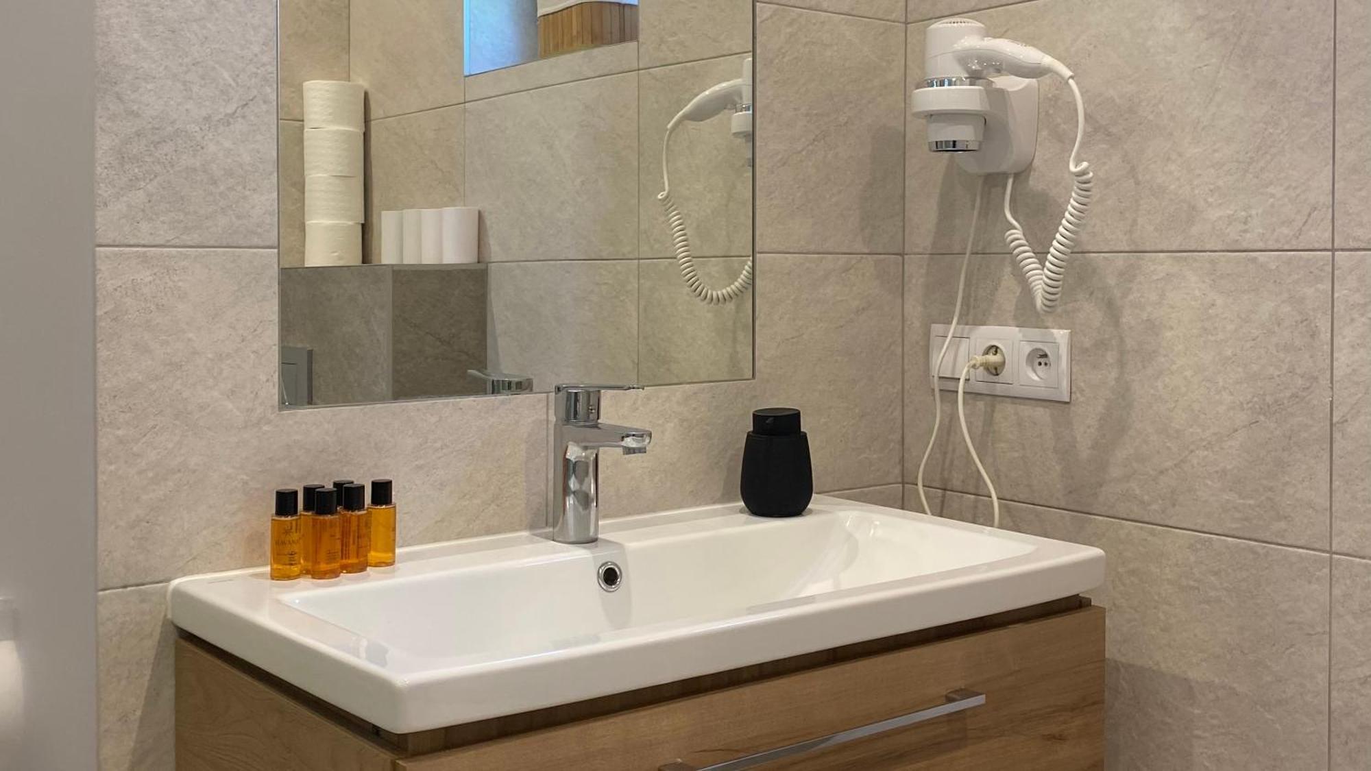 Apartamenty Fredry 레스코 외부 사진